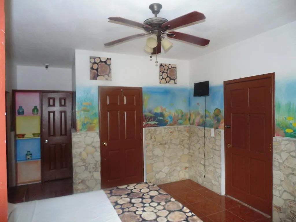 קאפ-האיטיין Metro Residences 3*,  האיטי